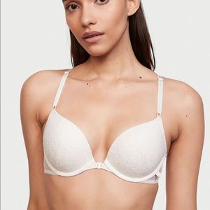 Victoria’s Secret Navy and blue front close push-up bra.